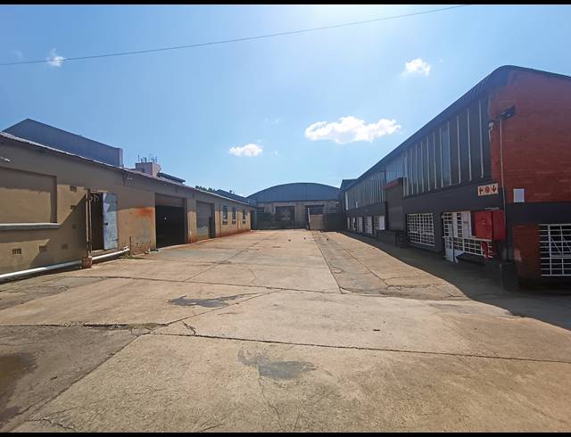 4,116M² BUILDING FOR SALE IN INDUSTRIA WEST
